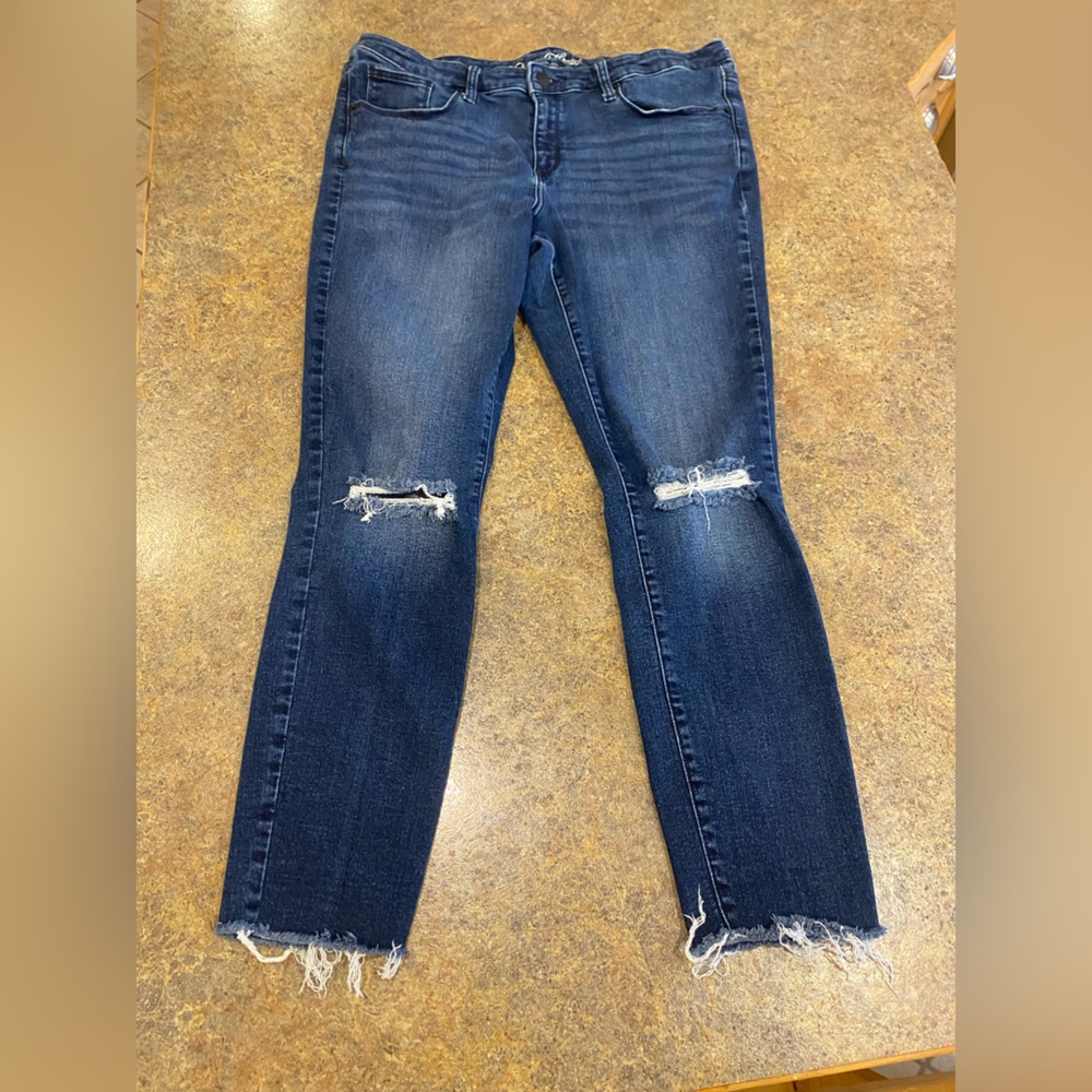Universal Thread distressed skinny jeans
